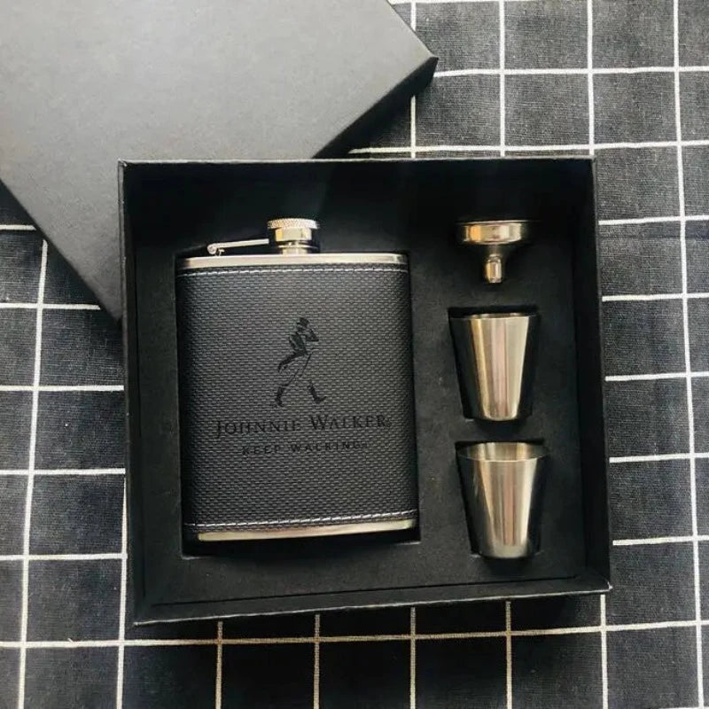 flasque-a-whisky-johnnie-walker-cuir-noir-gentlemanclub-1